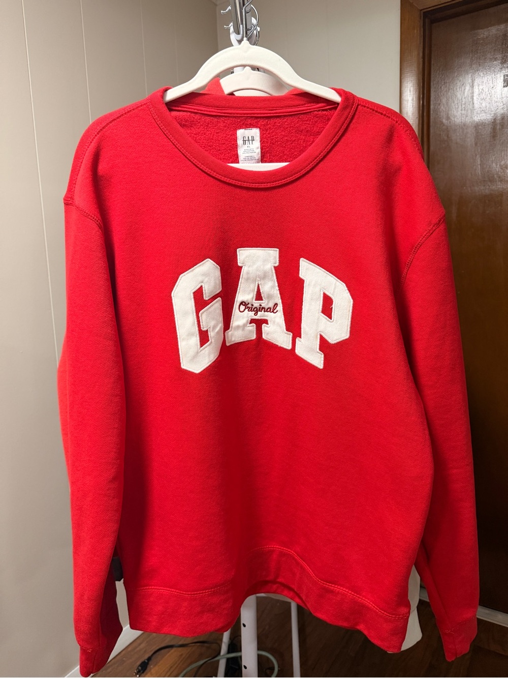 GAP Red Crewneck Sweatshirt with White Appliqué